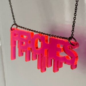 ⚡️Peaches Translucent Neon Pink Acrylic Necklace circa 2010 🍑⚡️⚡️